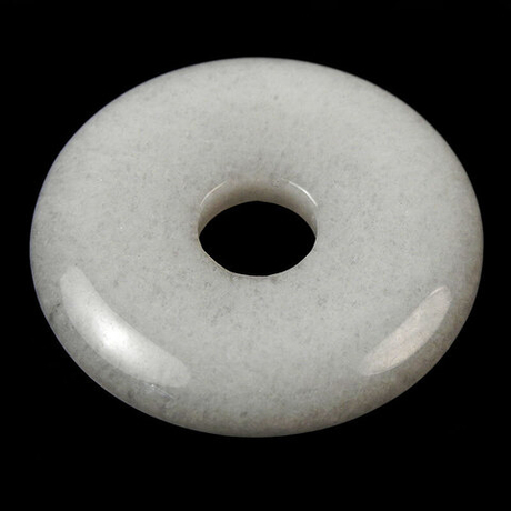 Кулон "Круг" кварцит белый