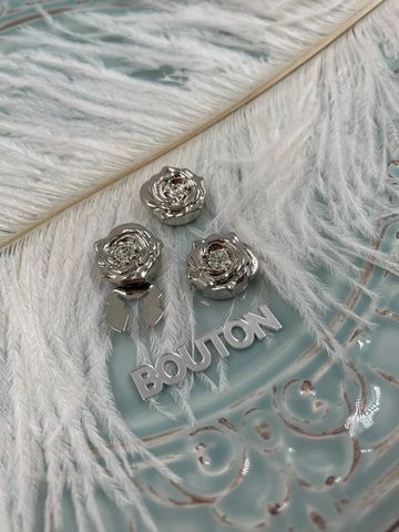 Накладка на пуговицу серебряная в виде розы