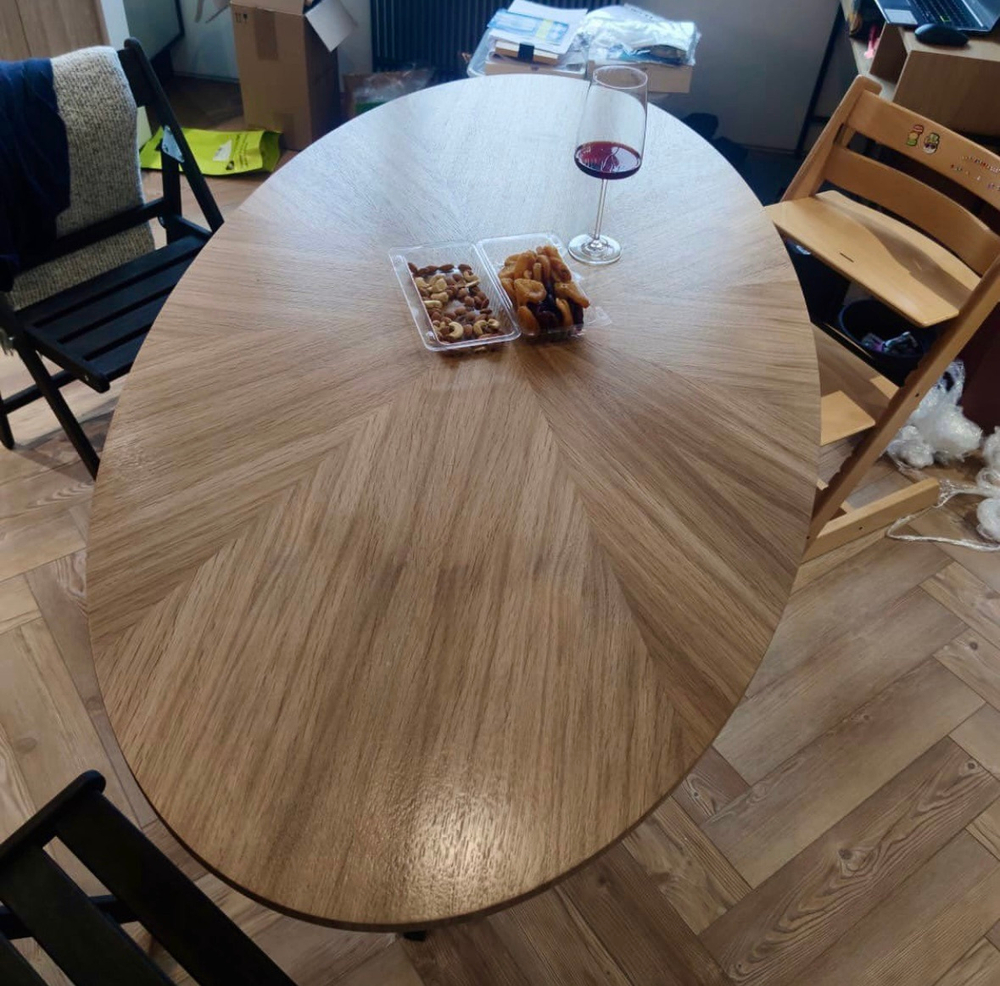 Стол кухонный овальный