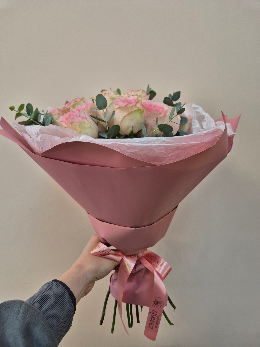 Роза с эвкалиптом букет