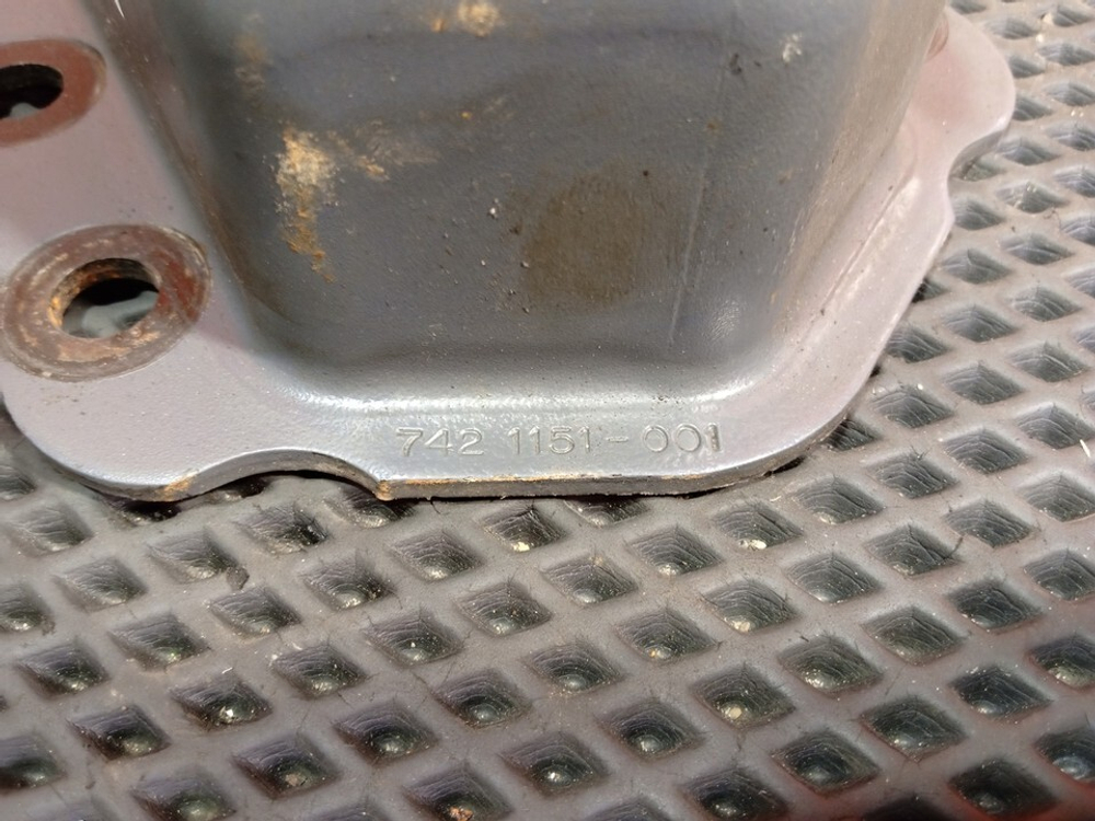 Подушка двигателя задняя 2019г