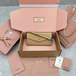 Miu Miu Wallet 19 cm