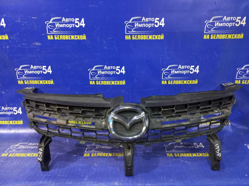 Решетка радиатора MAZDA MPV 2006-2007