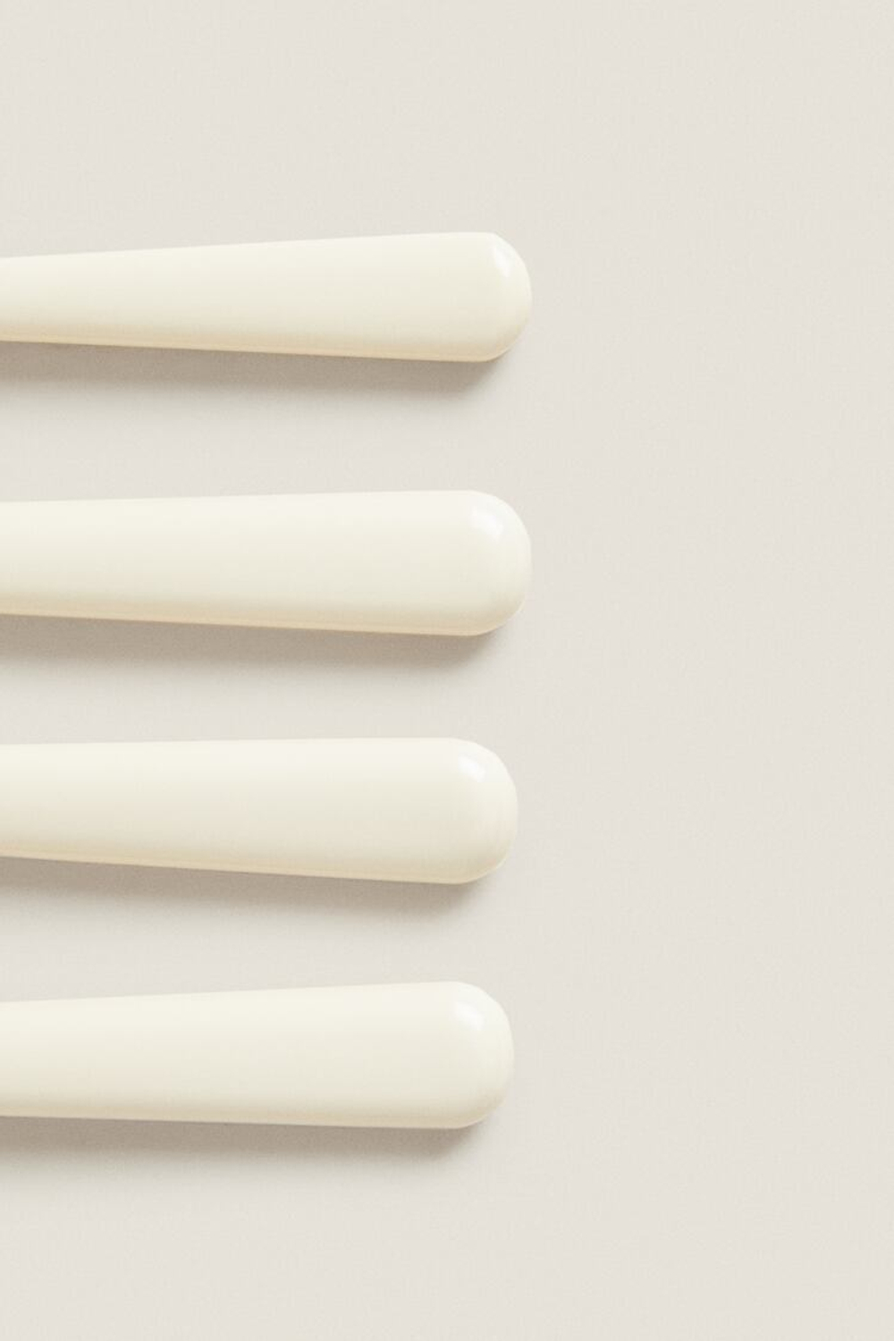 ZARA HOME НАБОР СТОЛОВЫХ ПРИБОРОВ (4 ШТУКИ), КРЕМОВЫЙ