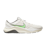 Кроссовки Nike Legend Essential 3