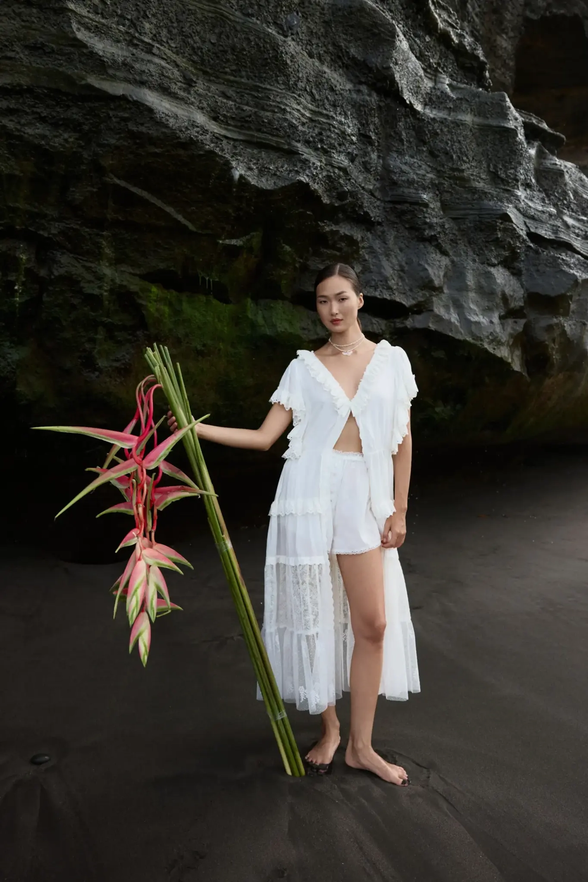 Платье-халат с глубоким вырезом