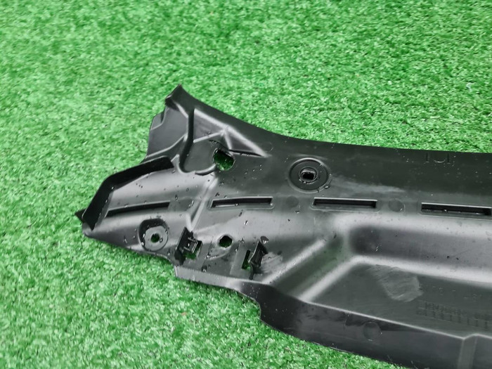 Кожух замка капота BMW 3er G20 (2018-н.в.)