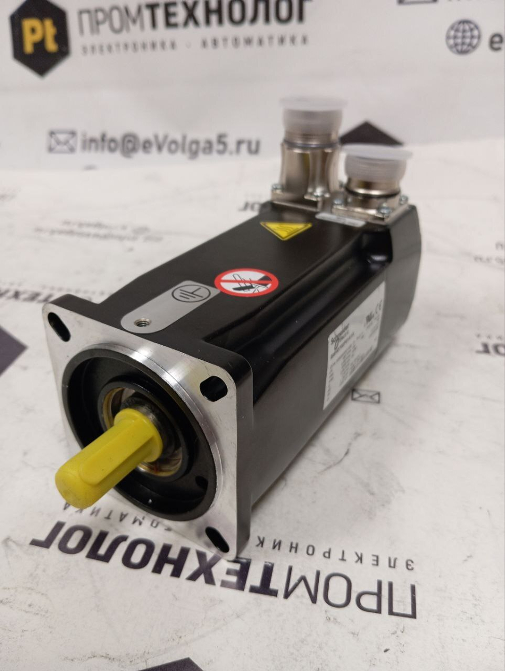 S.E. BMH0702P01A1A с хранения