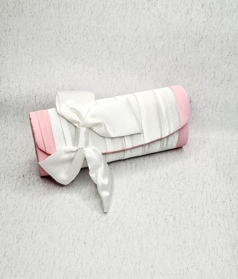 Клатч с бантом