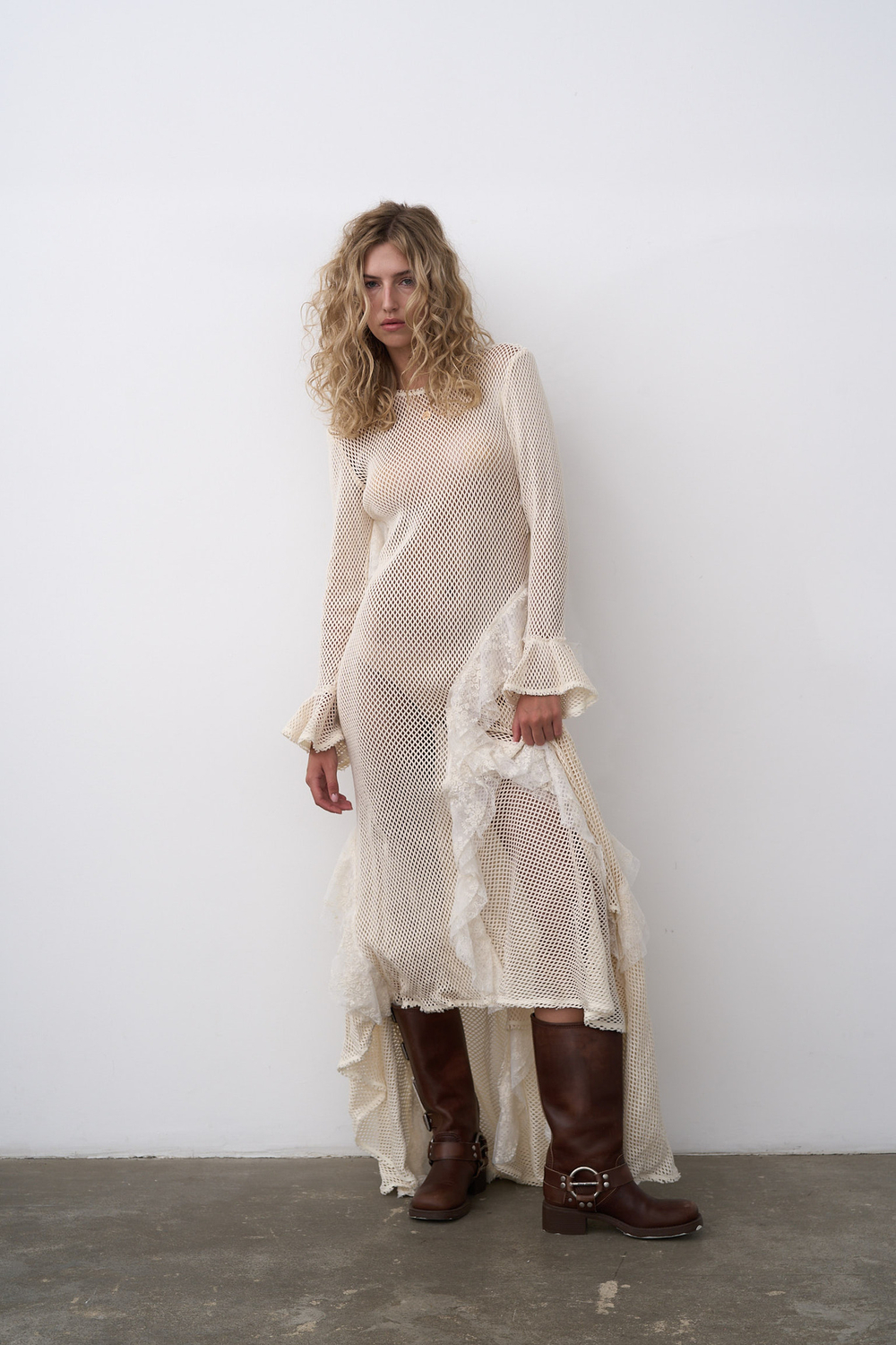 Платье-сетка с ассиметричным подолом