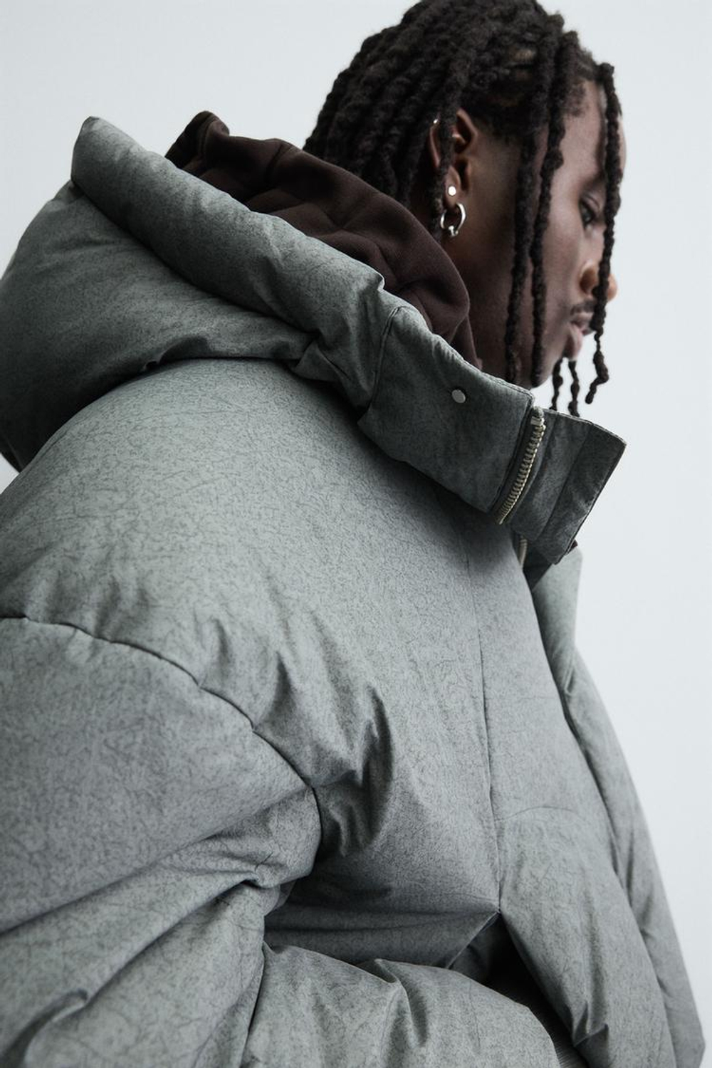 ZARA СТЕГАНАЯ КУРТКА BOXY FIT, КАМЕННО-СЕРЫЙ