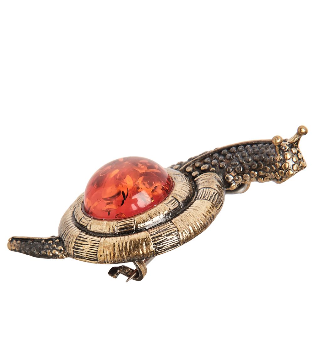 AM-2239 Брошь «Улитка Моника» (латунь, янтарь)