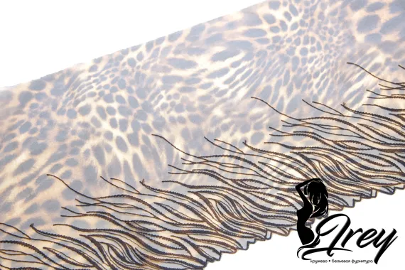 05-76 Вышивка на неэл. сетке 19 см, леопард (левая)