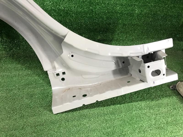 Крыло заднее левое Genesis G90 (2016-2019)