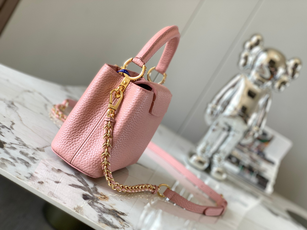 Louis Vuitton Capucines Mini