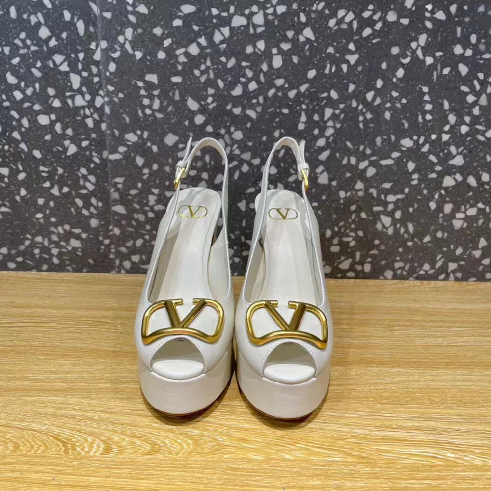 Босоножки Valentino