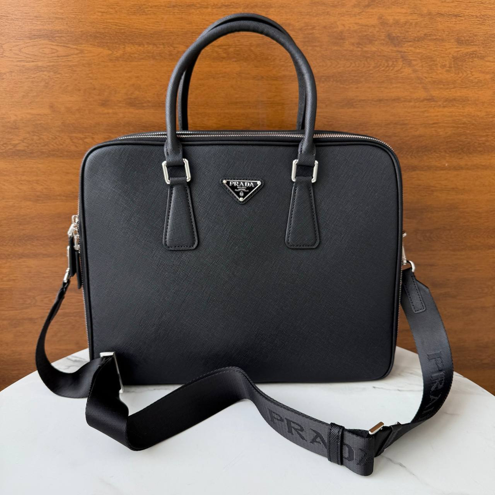 Сумка Prada