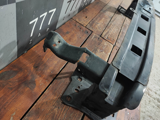 Усилитель переднего бампера Skoda Kodiaq 16-нв Б/У Оригинал 565807109G