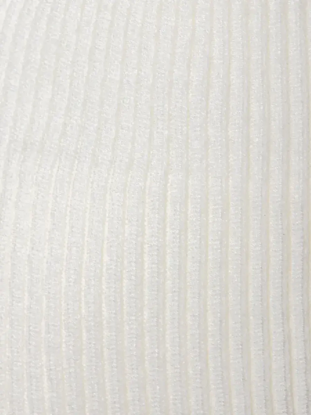 Белая шапка детская бини на осень