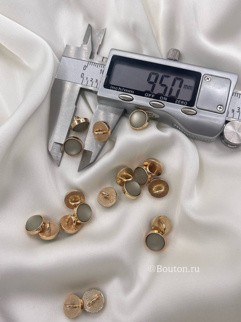 Пуговицы луна хаки серые с матовым покрытием
