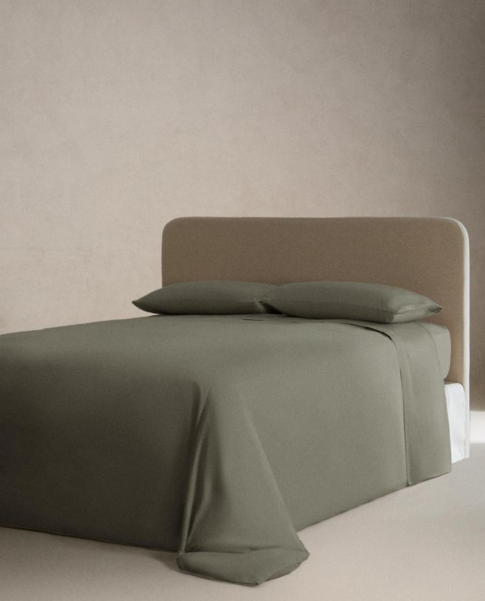 ZARA HOME (300 НИТЕЙ) НАТЯЖНАЯ ПРОСТЫНЯ ИЗ ХЛОПКА, СИНИЙ