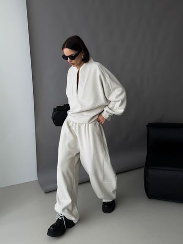 Спортивный костюм BU.