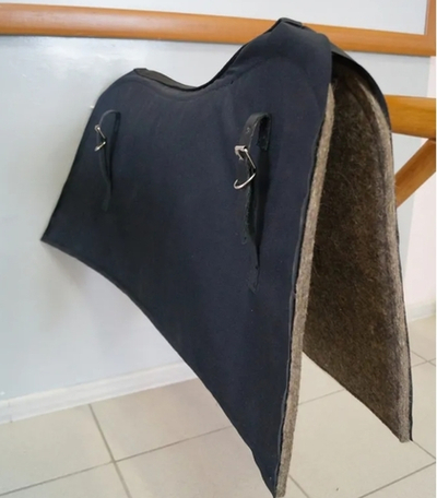 Потник под седло (плотная ткань)