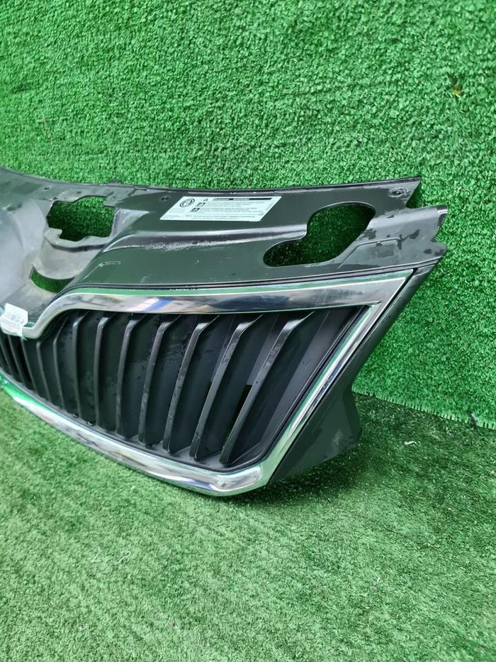 Решетка радиатора Skoda Rapid 1 (2012-2020)