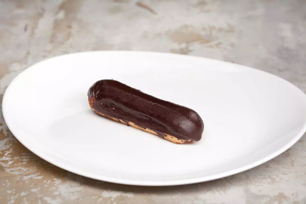 Пирожное &quot;Эклер шоколадный&quot; с творожным кремом 10шт