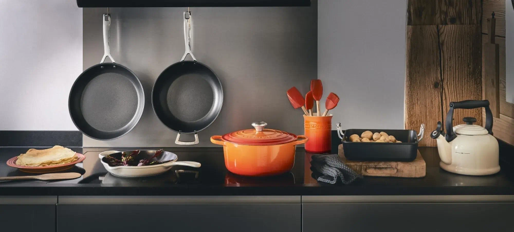 Le Creuset Сковорода Signature 26 см лазурного цвета