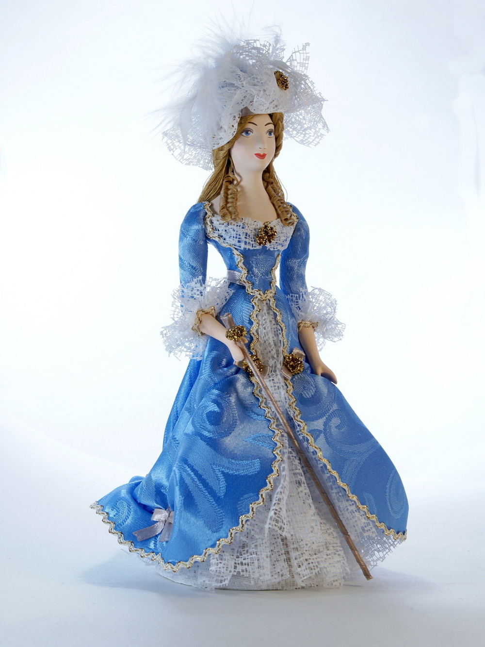 Кукла фарфоровая Дама с тростью