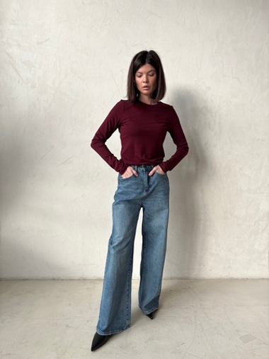 Лонгслив из вискозы BASE