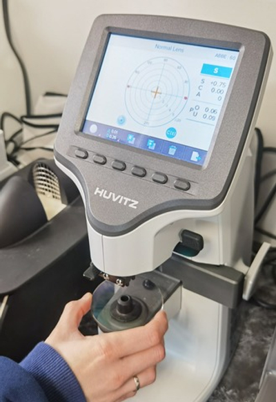 Проверка изготовленных линз диоптриметром