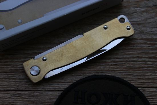 Складной нож Boker 01BO853 Atlas Brass c клинком из стали Sandvik™ 12С27, рукоять латунь