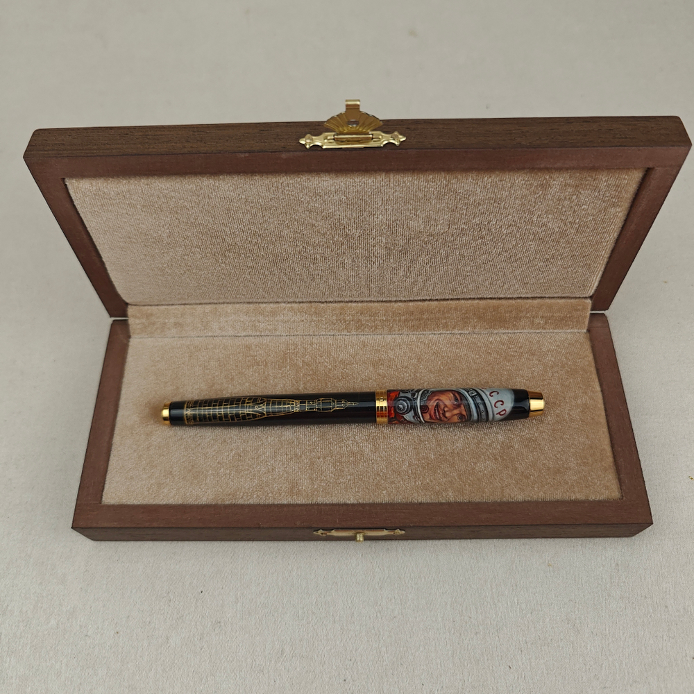 Ручка Parker с ручной росписью Палех "Юрий Гагарин"