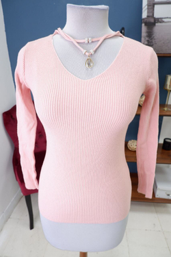 Джемпер розовый с украшением 44 размер