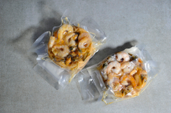 Заправка с морепродуктами "Ассорти" в соусе "Том Ям" для пасты 200гр