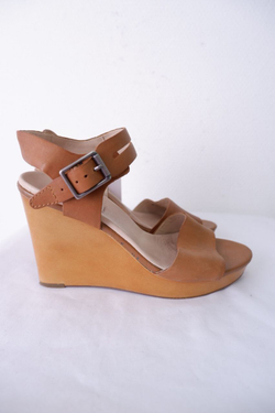 Босоножки Clarks модные 38 размер