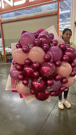 Огромный букет в размере XL в гранатовом цвете