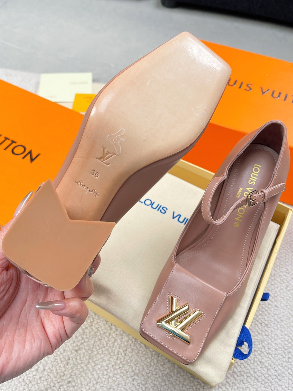 Louis Vuitton Shake Pump