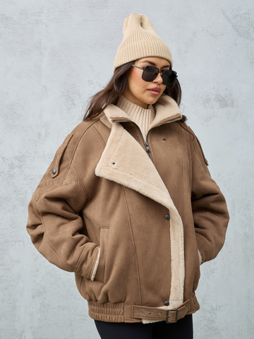 Коричневая дубленка с воротником