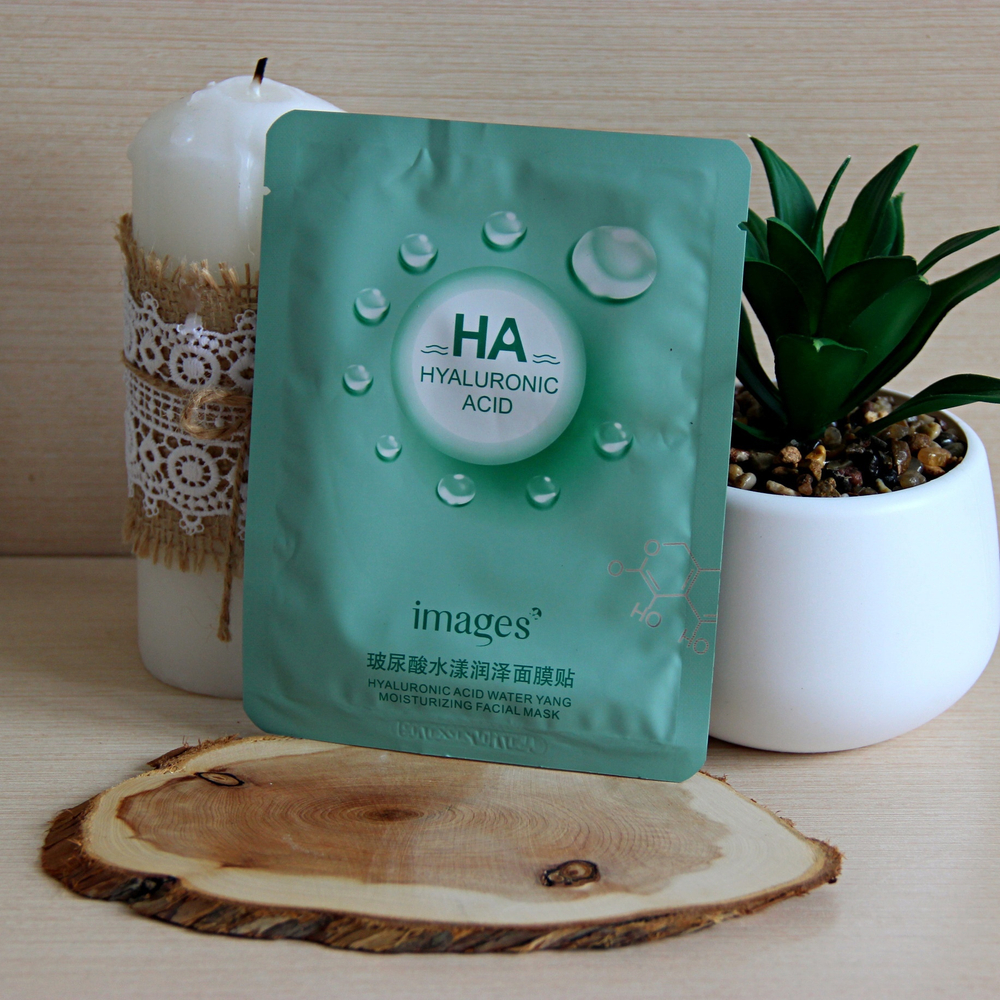 Увлажняющая тканевая маска с гиалуроновой кислотой и экстрактом камелии