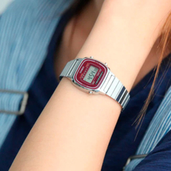 Часы Casio LA670WA-4
