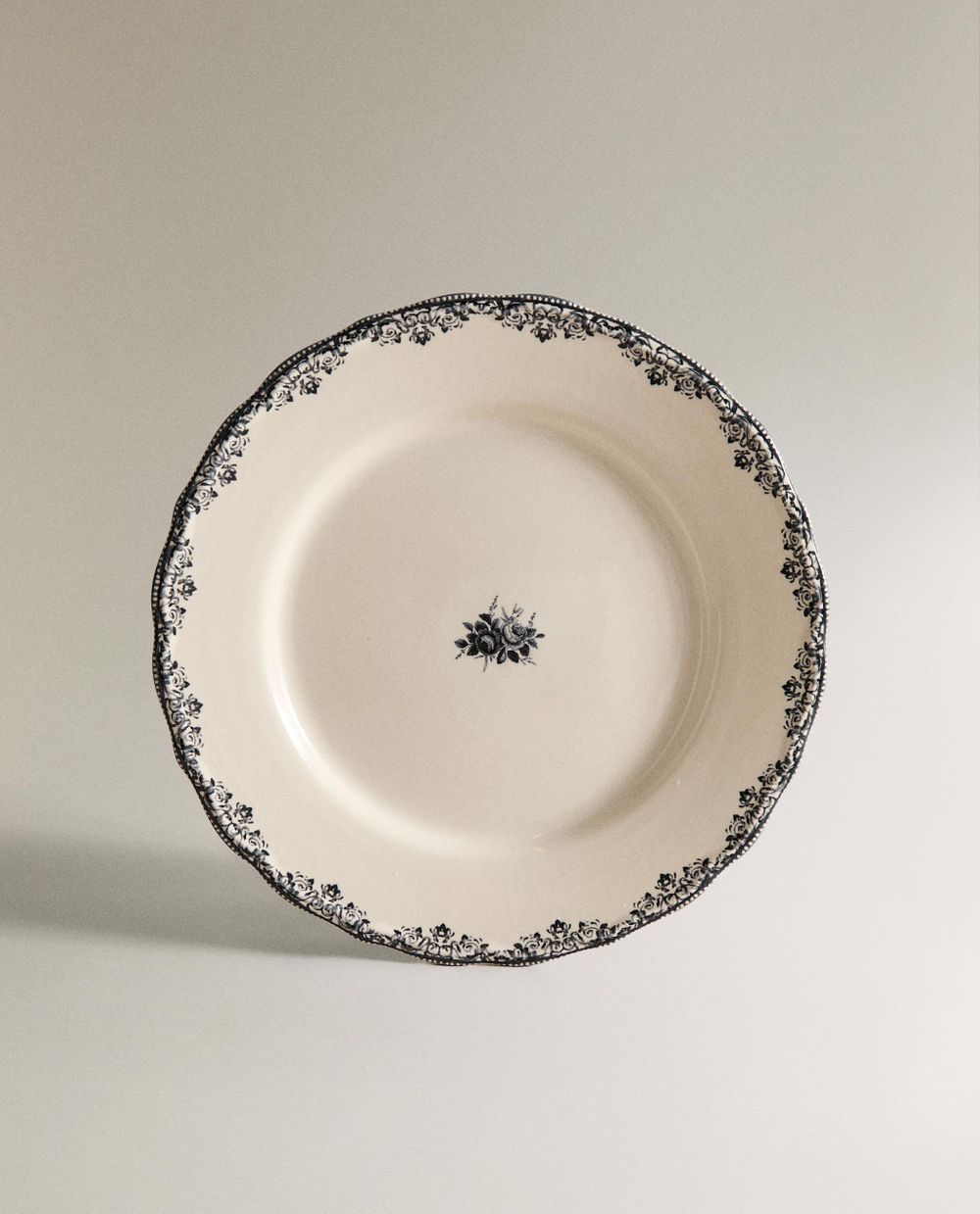 Zara Home тарелка обеденная из фаянса, цвет синий, 27 см