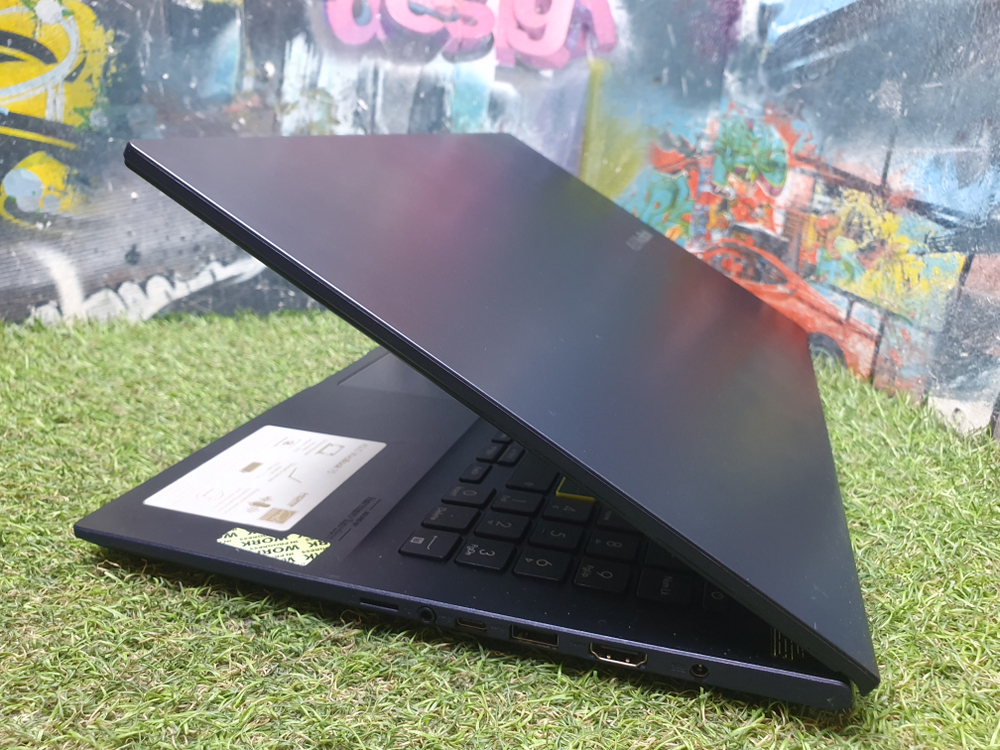 Ноутбук ASUS i3-11/8Gb/FHD