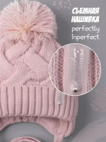 Шапка для девочки на завязках на осень