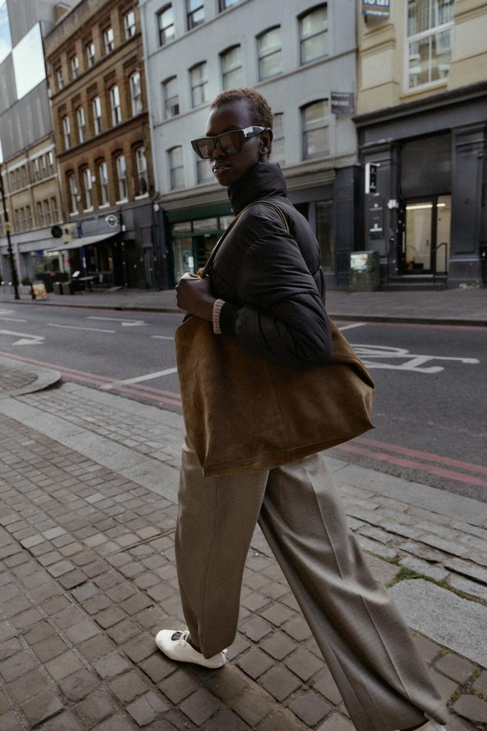 ZARA КОМБИНИРОВАННАЯ СТЕГАНАЯ УКОРОЧЕННАЯ КУРТКА, ЧЕРНЫЙ