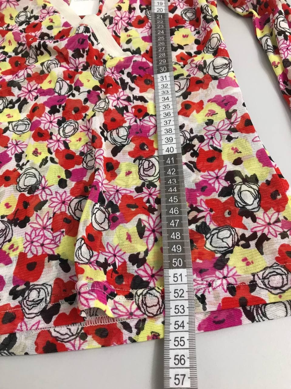 Блуза с принтом цветов 38 размер