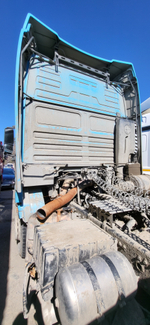 Shacman (Shaanxi) SX* 6x4 Седельный тягач SX42584W324C (Дизельный, 10,8 л, 441 л.с., МТ)