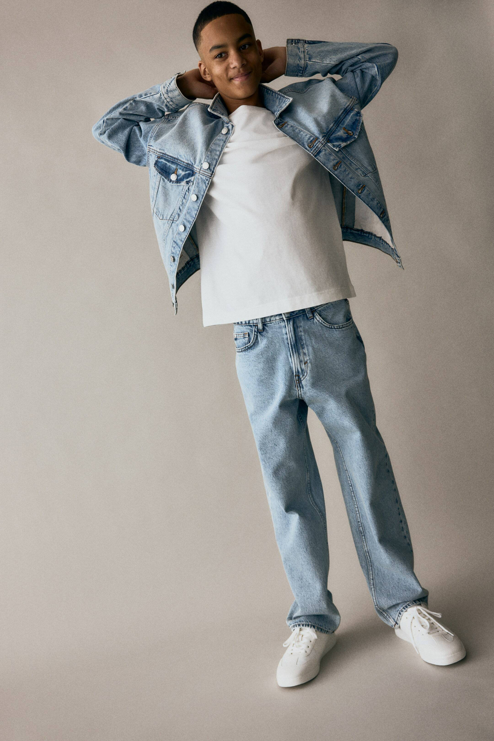 H&M Комплект из двух джинсов свободного кроя, черный